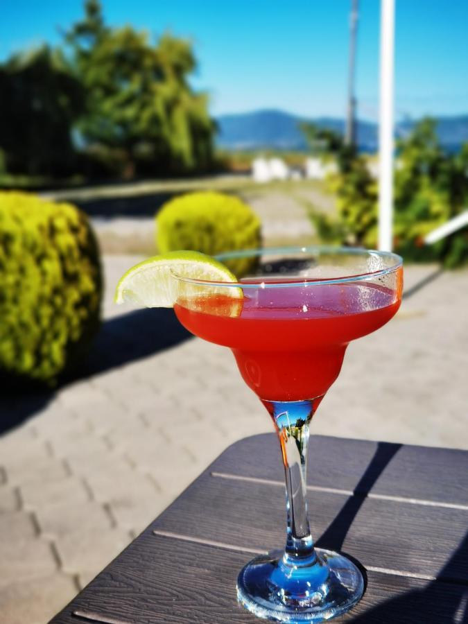 Sunrise Hotel & Camping Struga Extérieur photo
