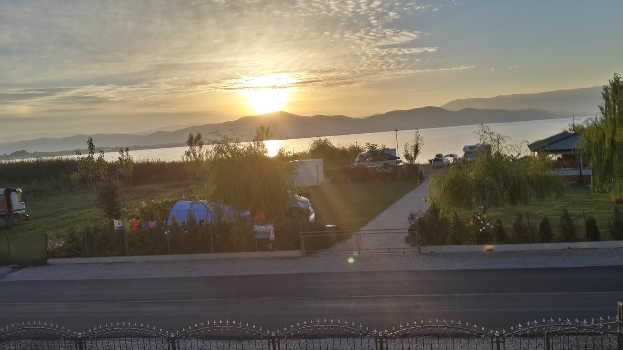 Sunrise Hotel & Camping Struga Extérieur photo