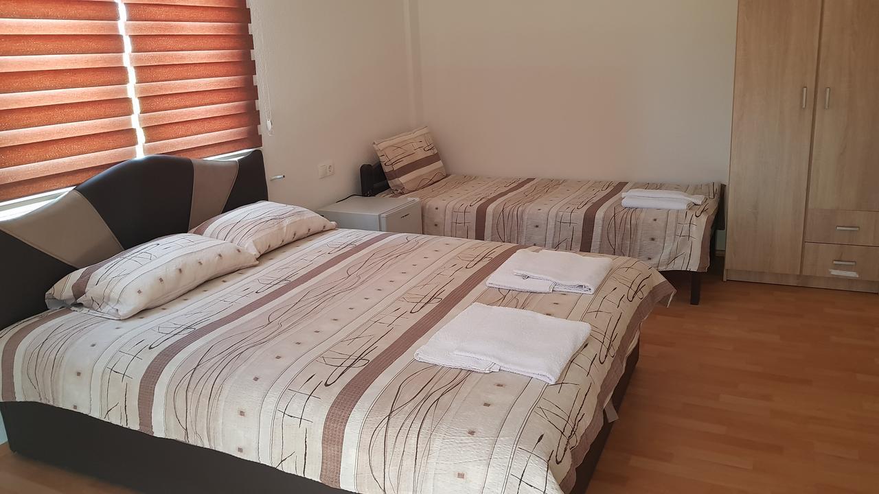 Sunrise Hotel & Camping Struga Extérieur photo